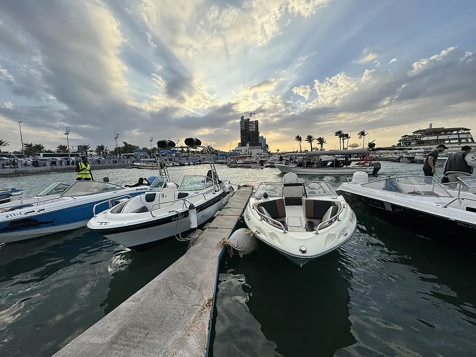 জিদ্দায় নৌকা ভাড়া