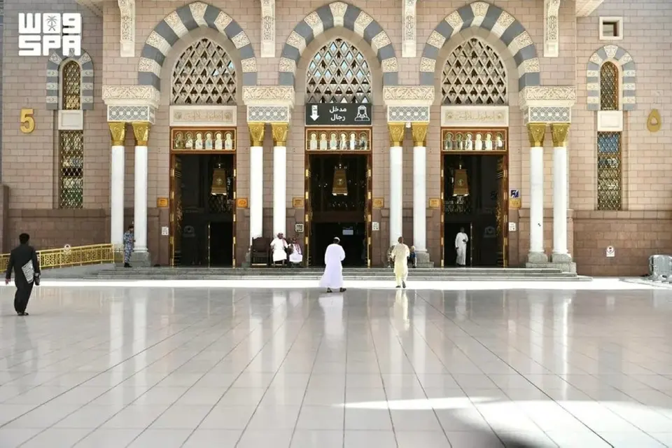 مرمر فاسوسا در مسجد پیامبر: شگفتی مهندسی و میراث معماری
