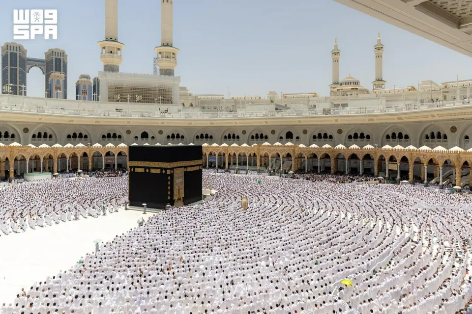 الزحام الذكي: كيف يتتبع الحرم الحجاج في الوقت الحقيقي