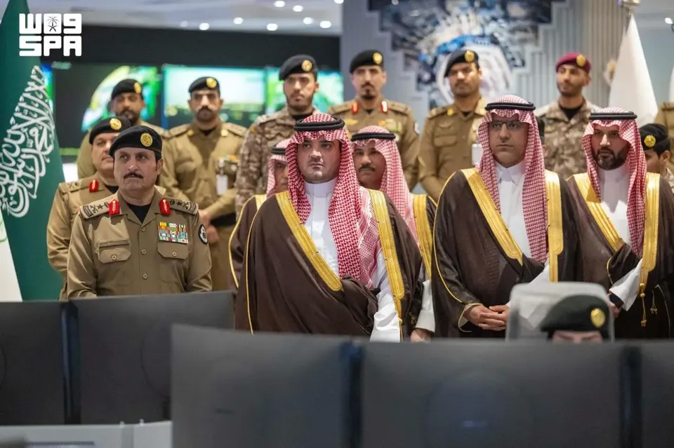 چگونه عربستان سعودی حرکت زائران به عرفات را سازماندهی میکند